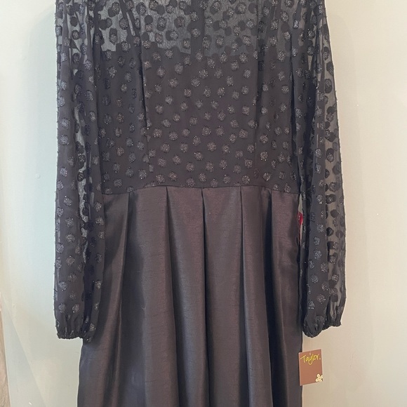 Holiday new years NWT Taylor black dress with pockets! - Picture 17 of 17